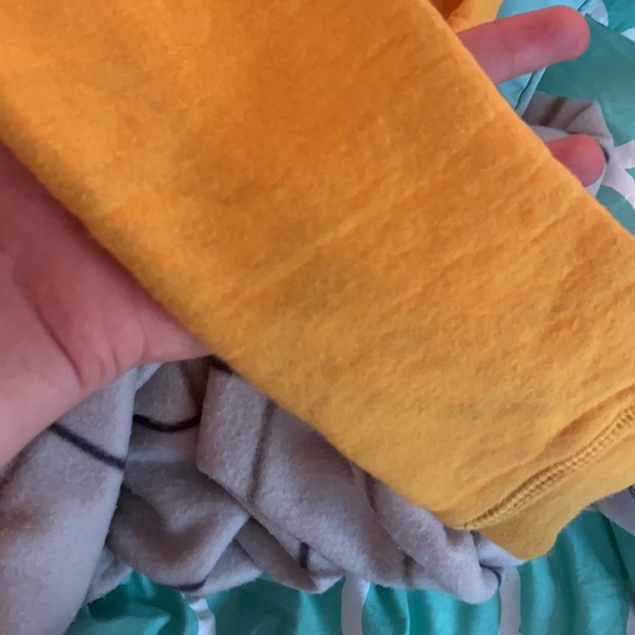 Cropped Hoodie Iowa U - Picture 4 of 5